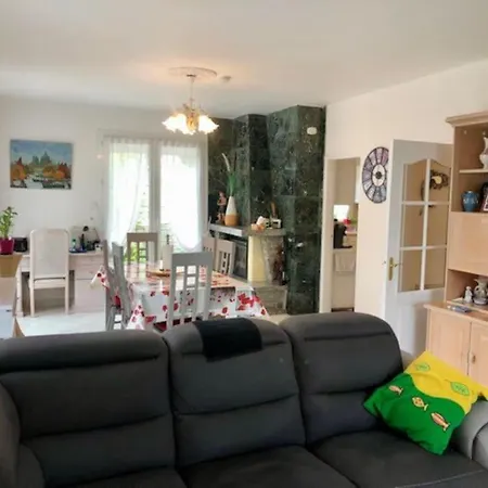 Maison Sainte Cecile Proche Et Commerces Holiday home *