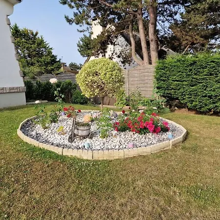 Maison Sainte Cecile Proche Et Commerces