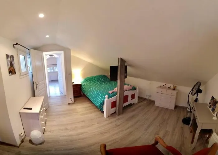 Hébergement de vacances Maison Sainte Cécile Proche Et Commerces *