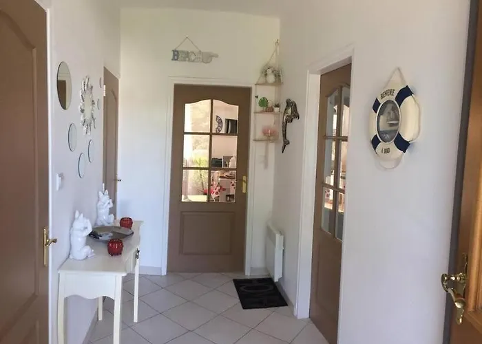 Maison Sainte Cécile Proche Et Commerces *