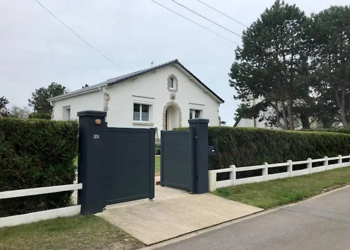 Maison Sainte Cécile Proche Et Commerces Hébergement de vacances