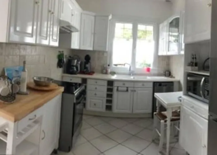 Maison Sainte Cécile Proche Et Commerces *